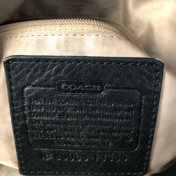 Coach leather purse - Picture 2 of 4